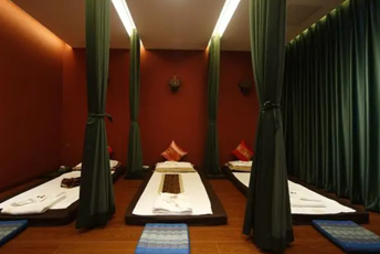 广州天河泰式按摩的被动瑜伽：当身体被折叠成诗